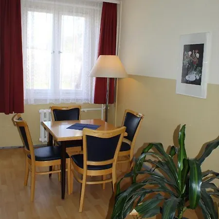 Schwalbenweg 2* Schönefeld