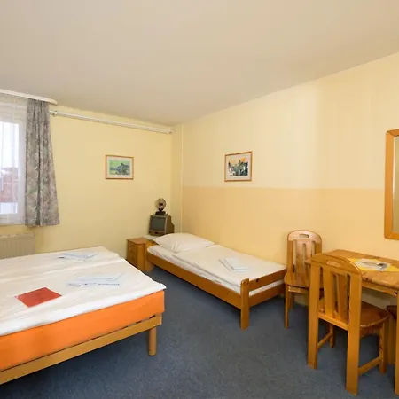 Schwalbenweg Pensionat Schönefeld