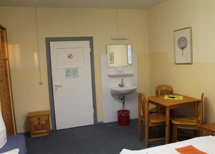 Gasthuis Schwalbenweg 2*