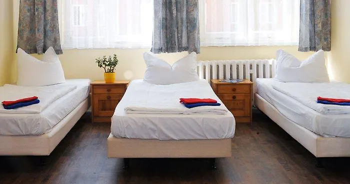 팡지온 슈발벤베크 2* 쇼네펠드