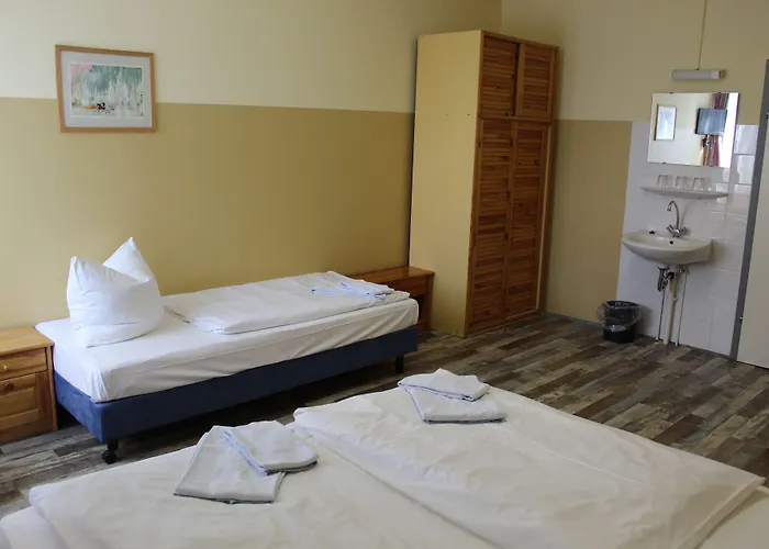 팡지온 슈발벤베크 게스트하우스 2*